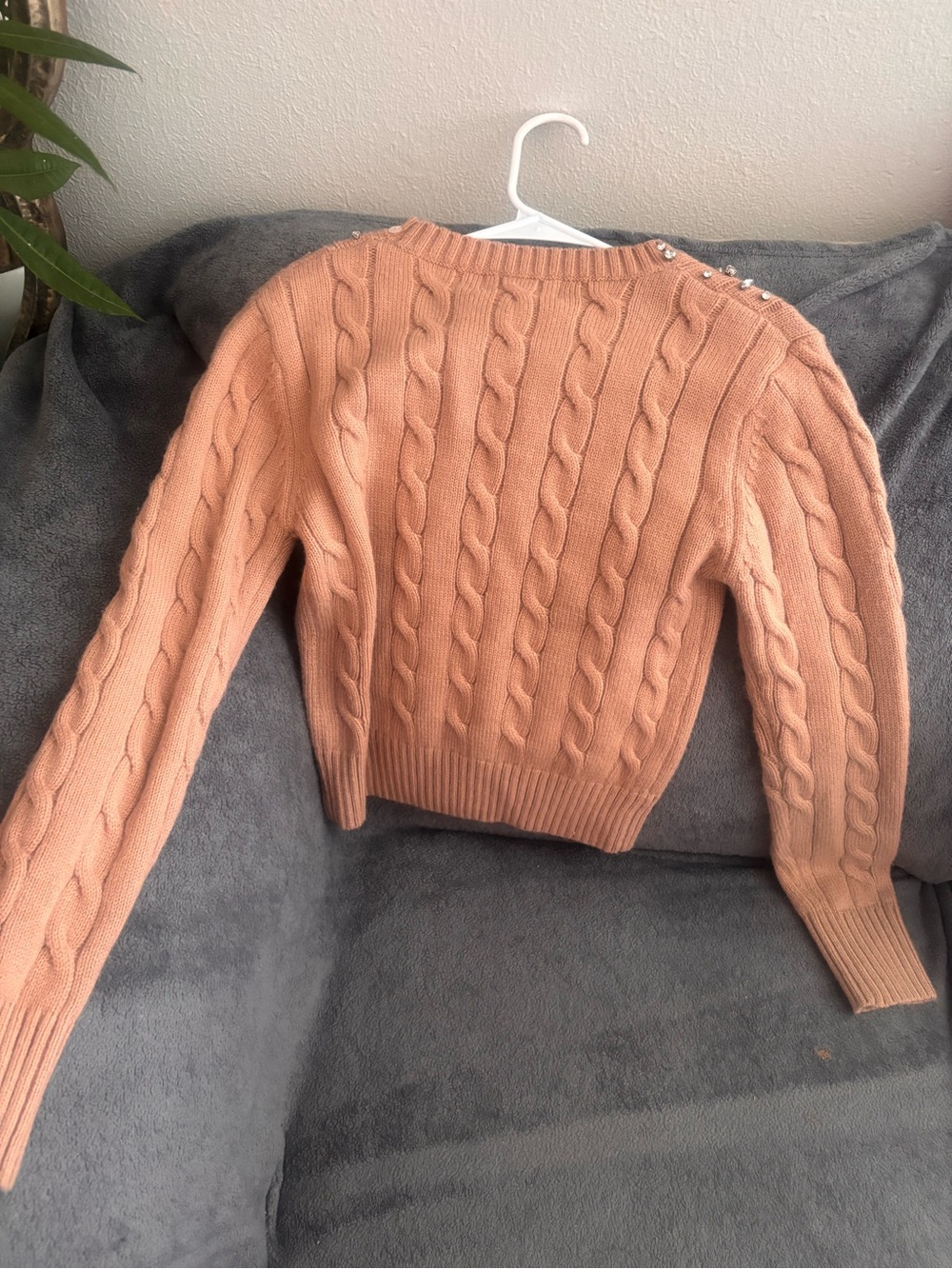 Gorgeous Heartloom soft pink Sequin & Bead Cable-Knit Crewneck Sweater - new! - Picture 2 of 4